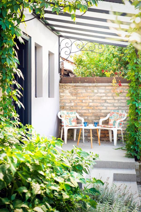 Apartmani Sterija Novi Sad Exterior foto