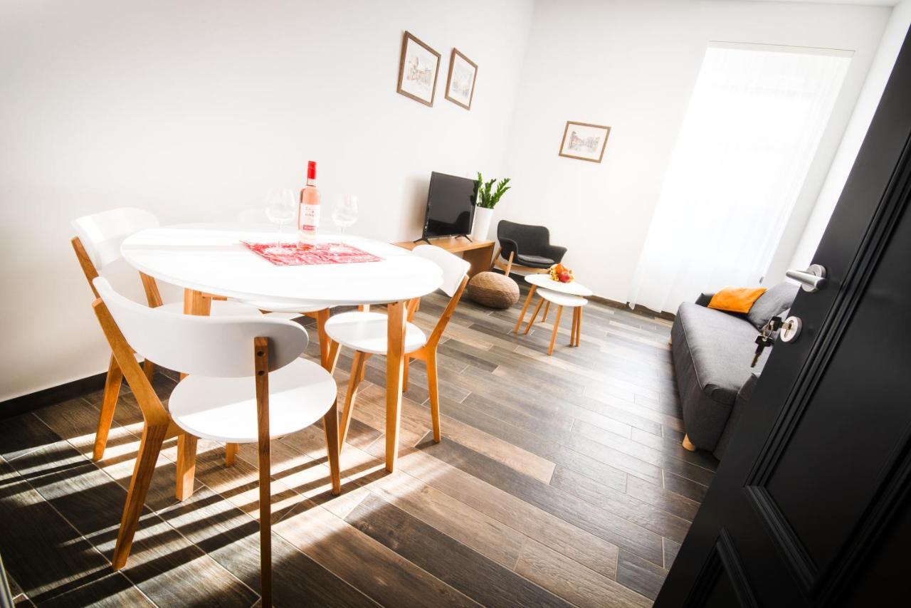 Apartmani Sterija Novi Sad Exterior foto
